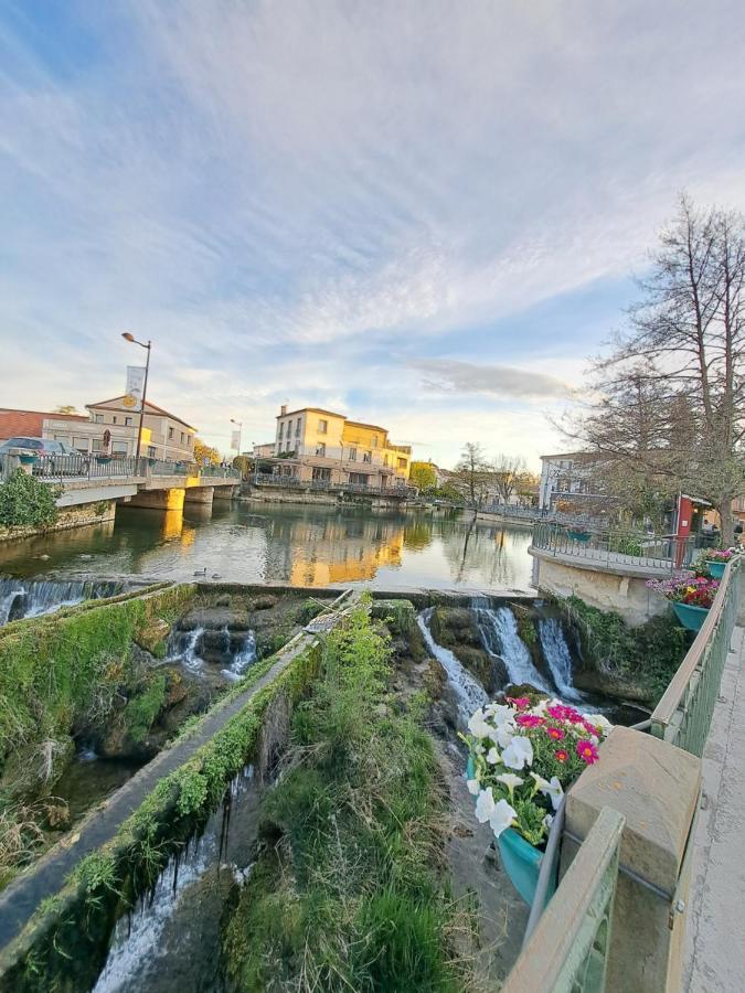 Le Studio De La Place Chalier L'Isle-sur-la-Sorgue Kültér fotó